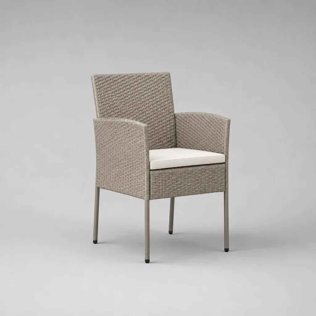 Gartenstuhl mit Armlehnen aus PE-Rattan und Stahl, Taupe/Creme, 58 × 61 × 89 cm